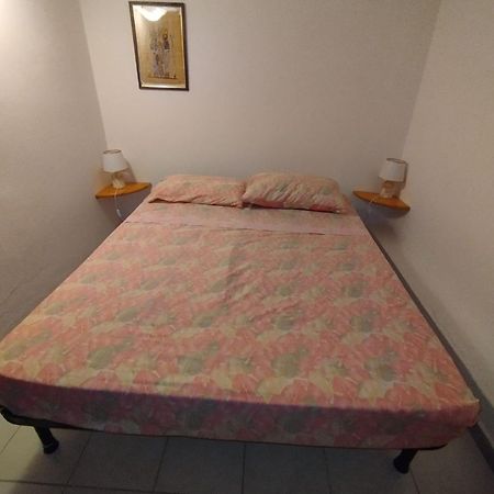 Casa Vacanze Cettina Home 3 Mt 50 Dal Mare Terra Mala Exterior foto