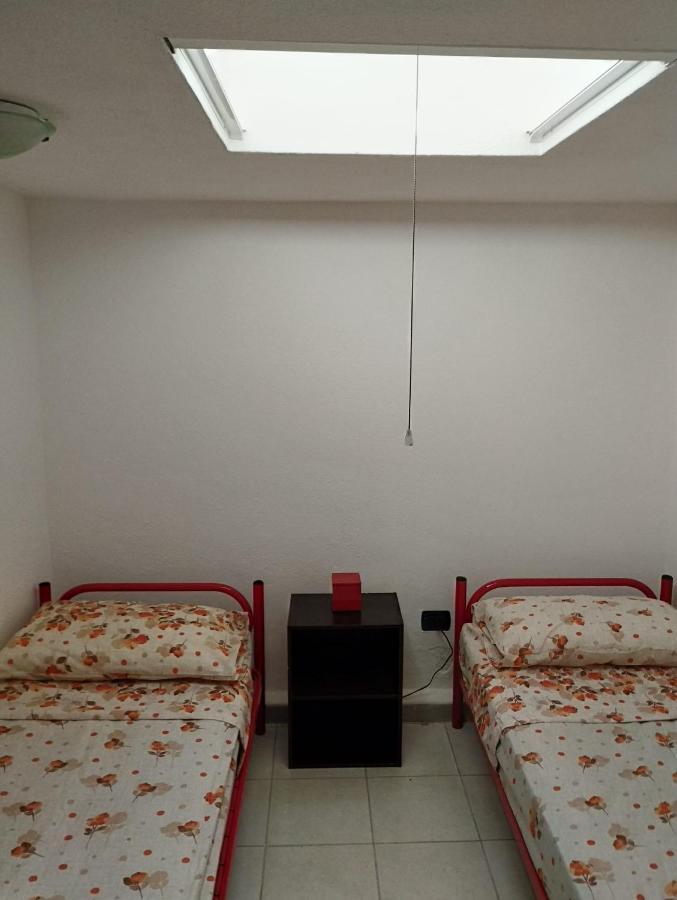 Casa Vacanze Cettina Home 3 Mt 50 Dal Mare Terra Mala Exterior foto